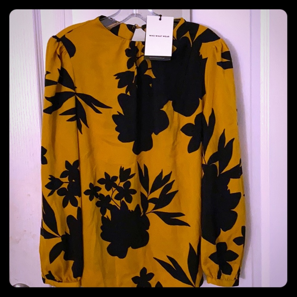 NWT Who What Wear floral blouse
